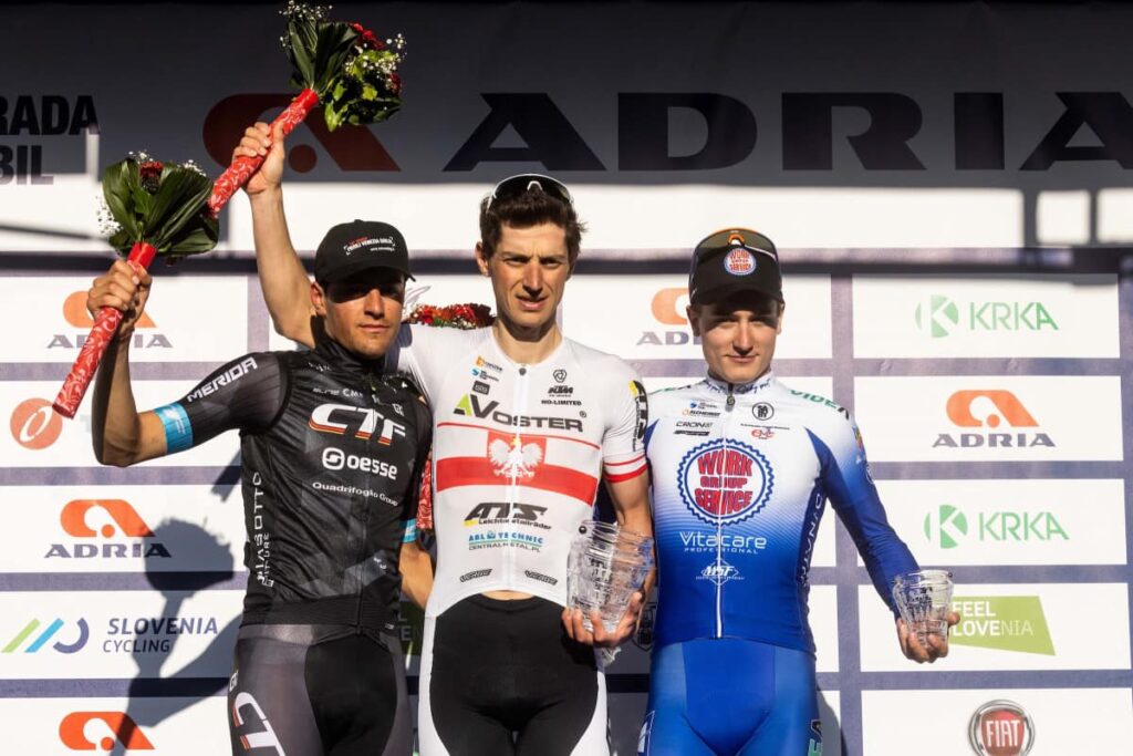 Maciej_Paterski_Voster_ATS_Team_koła_karbonowe_No Limited_rower_KTM-podium